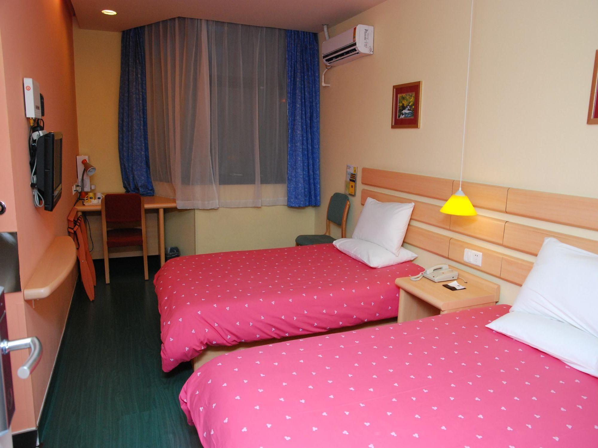 Home Inn Shanghai Railway Station North Square Экстерьер фото