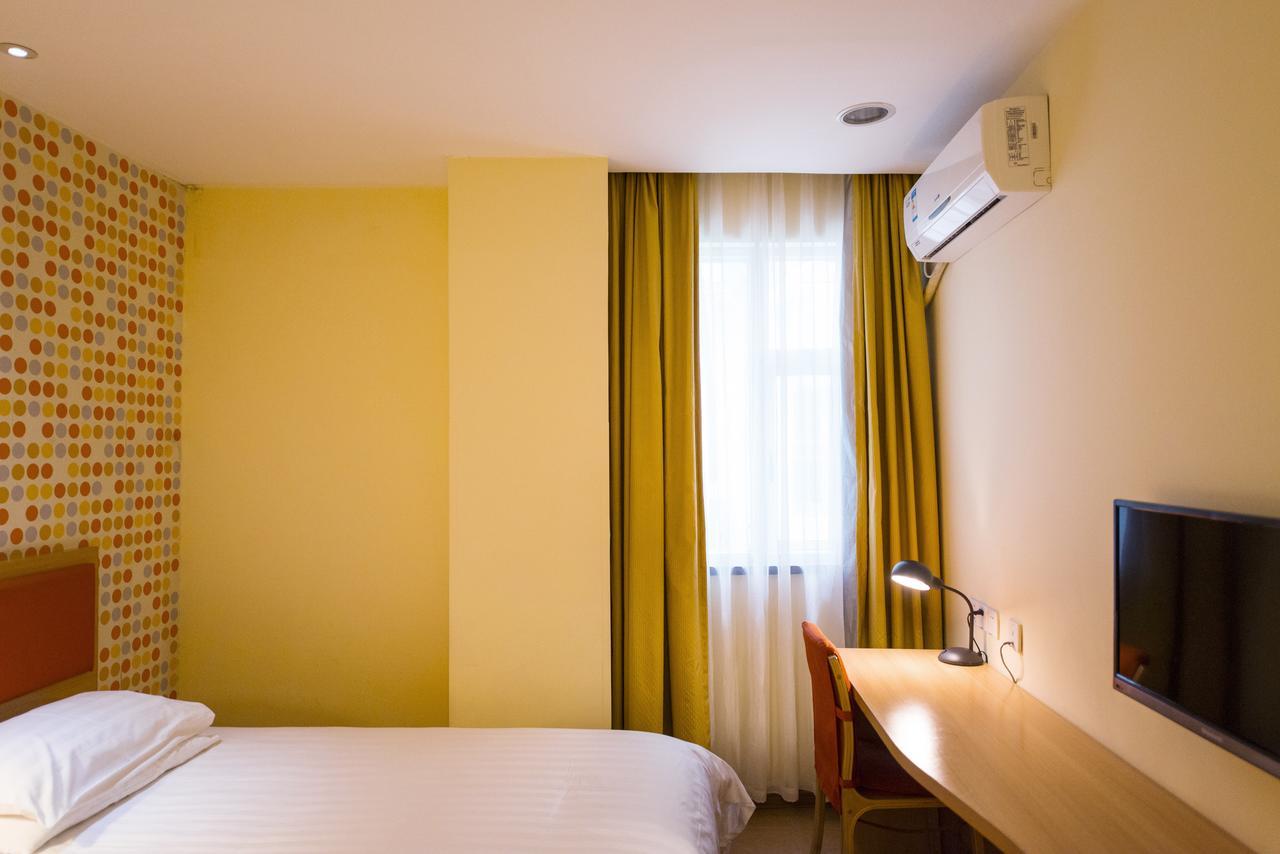 Home Inn Shanghai Railway Station North Square Экстерьер фото