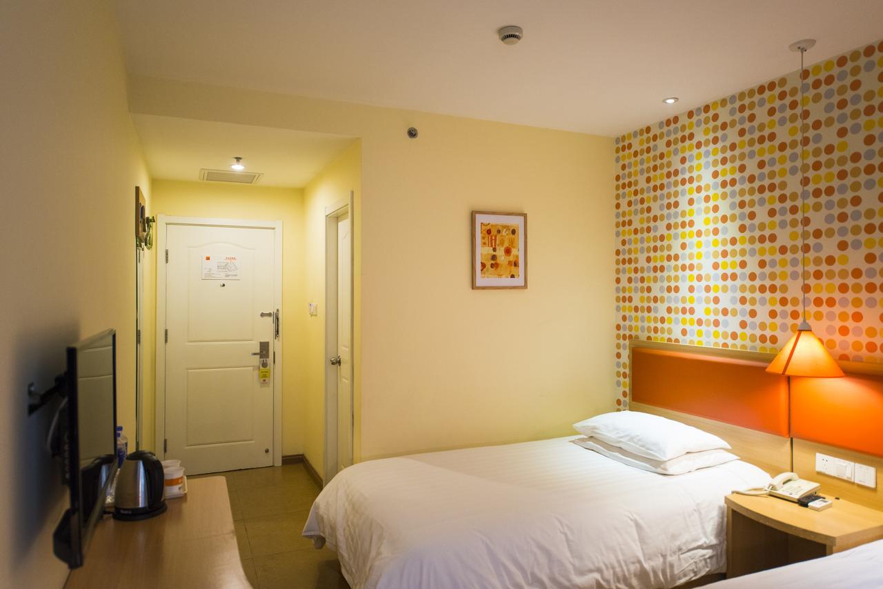 Home Inn Shanghai Railway Station North Square Экстерьер фото