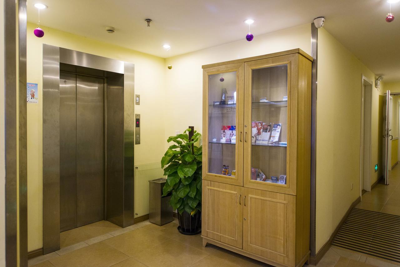 Home Inn Shanghai Railway Station North Square Экстерьер фото